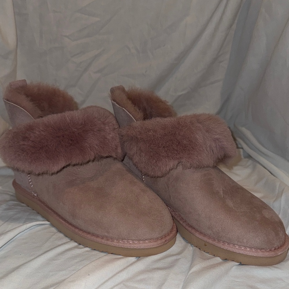 Dearfoams Women's Winter Boots in Brown